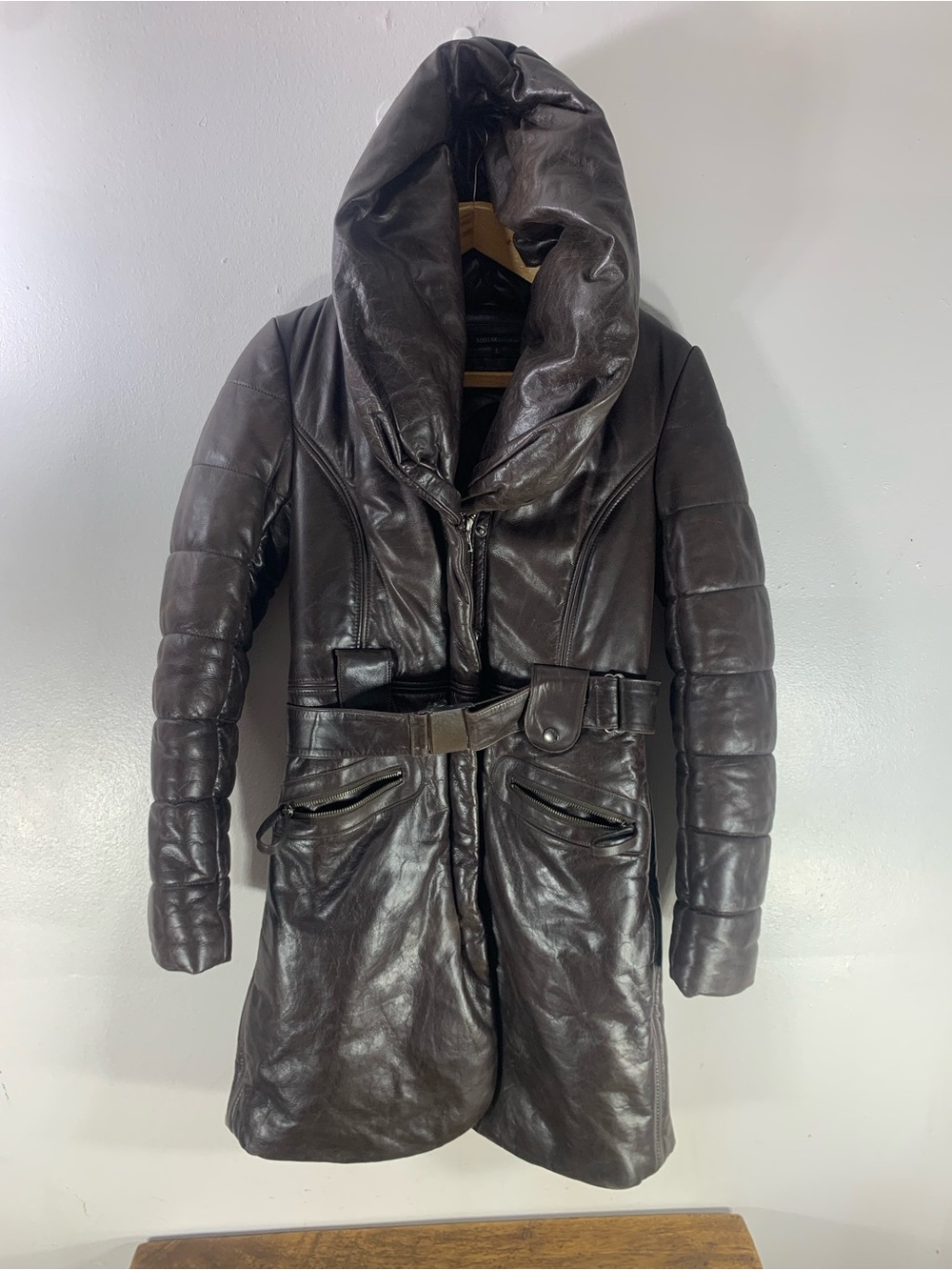 Title

Vintage Y2K RUDSAK Brown Leather Hooded Puffer Coat Belted long jacket